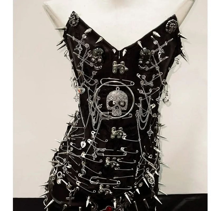 V neck skull applique rivet metal chain top  | Festival Outfits Women