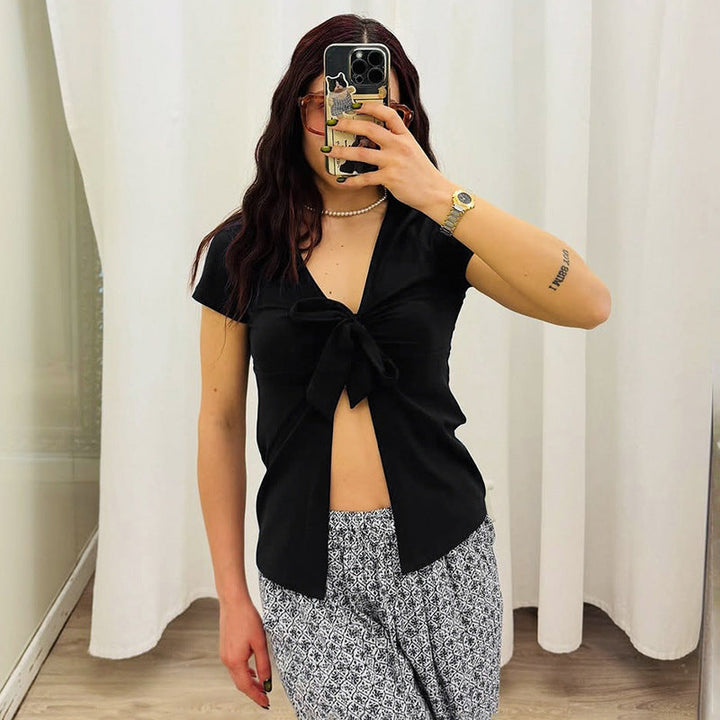 Short sleeve v neck self tie solid crop top