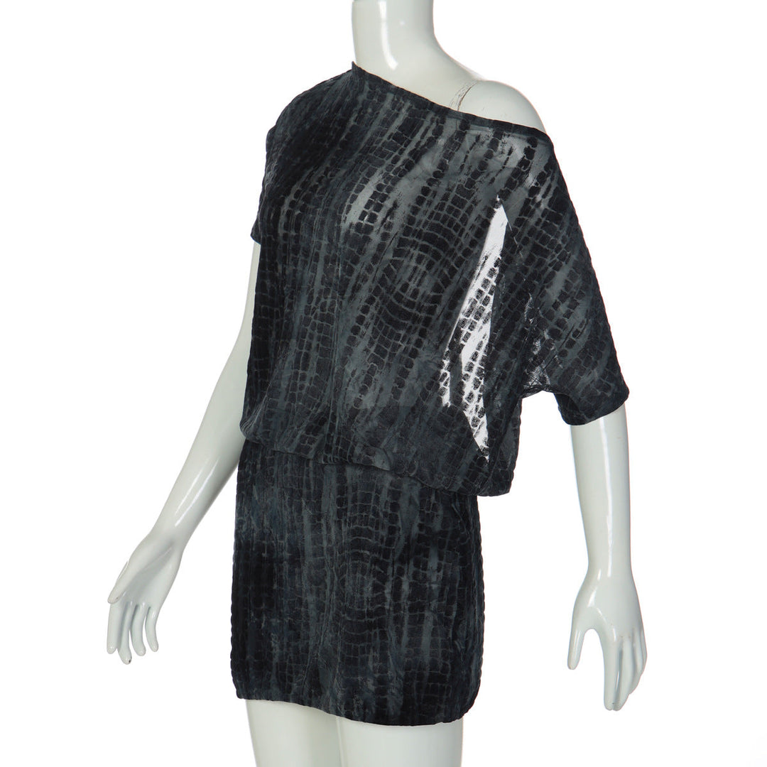 Short sleeve self tie irregular backless mini dress