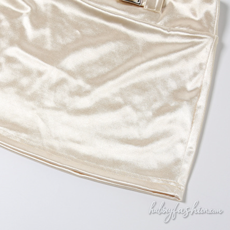 Metallic buckle solid mini skirt