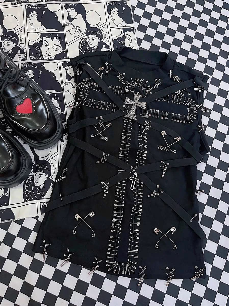 Crewneck sleeveless cross applique top  | Festival Outfits Women