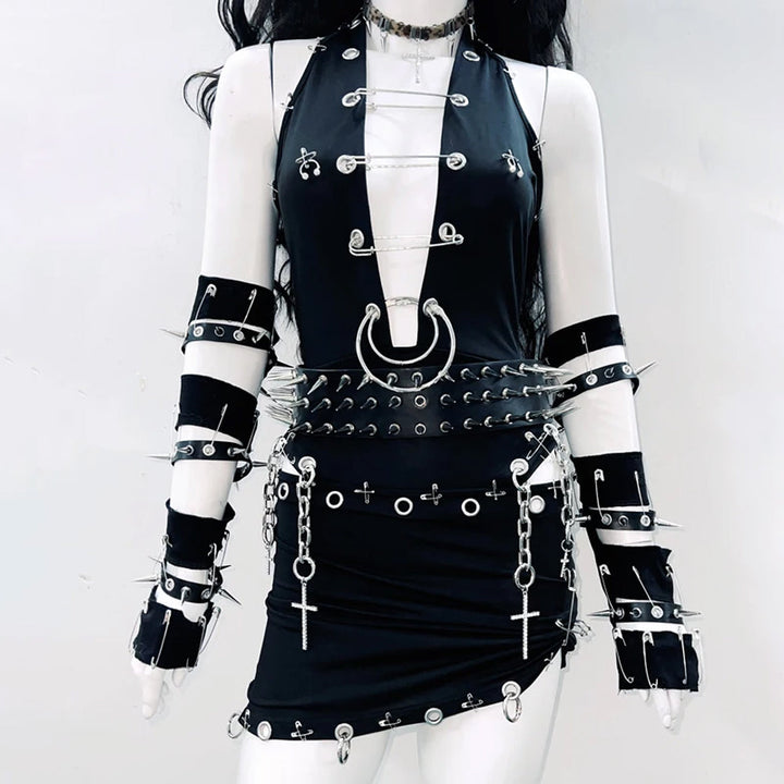 Hollow out o ring metal chain irregular mini skirt set