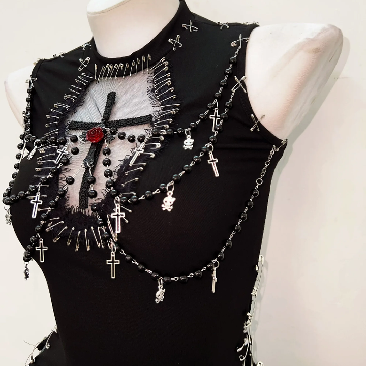 Crewneck beaded flower applique sleeveless top  | Festival Outfits Women