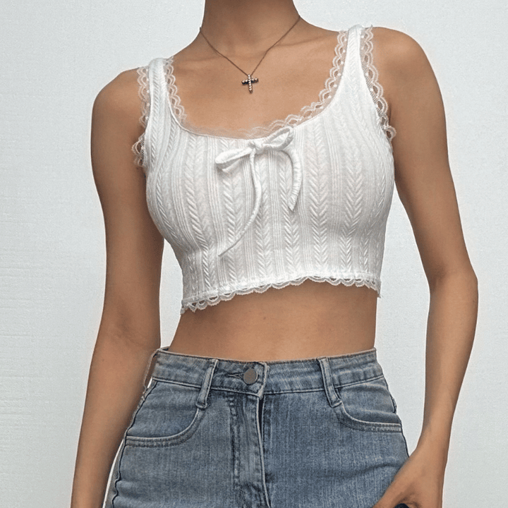Textured lace hem solid u neck sleeveless crop top