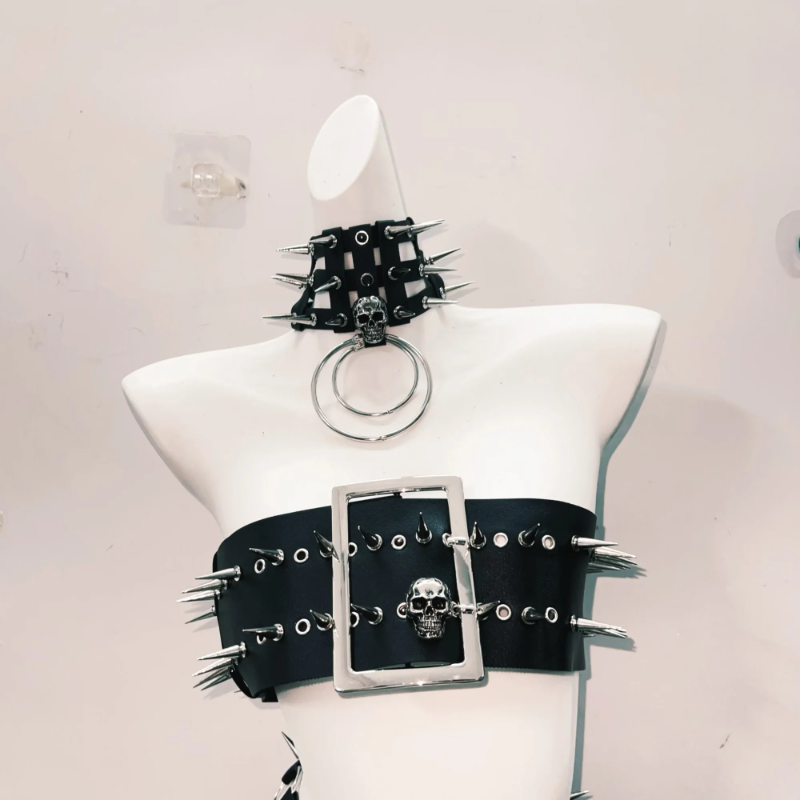 Skull applique rivet waist chain top  | Festival Outfits Women