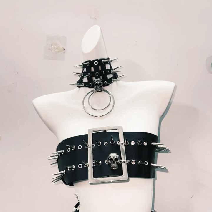 Skull applique rivet waist chain top  | Festival Outfits Women