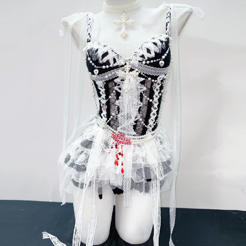 Sweetheart neck beaded lace hem ruffle cami top  | Festival Outfits Women