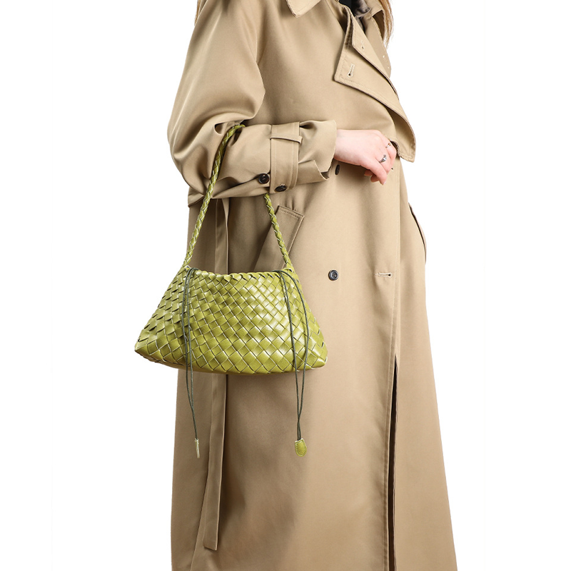 THE ADAPTABLE BASKET TOTE - Halibuy - 5