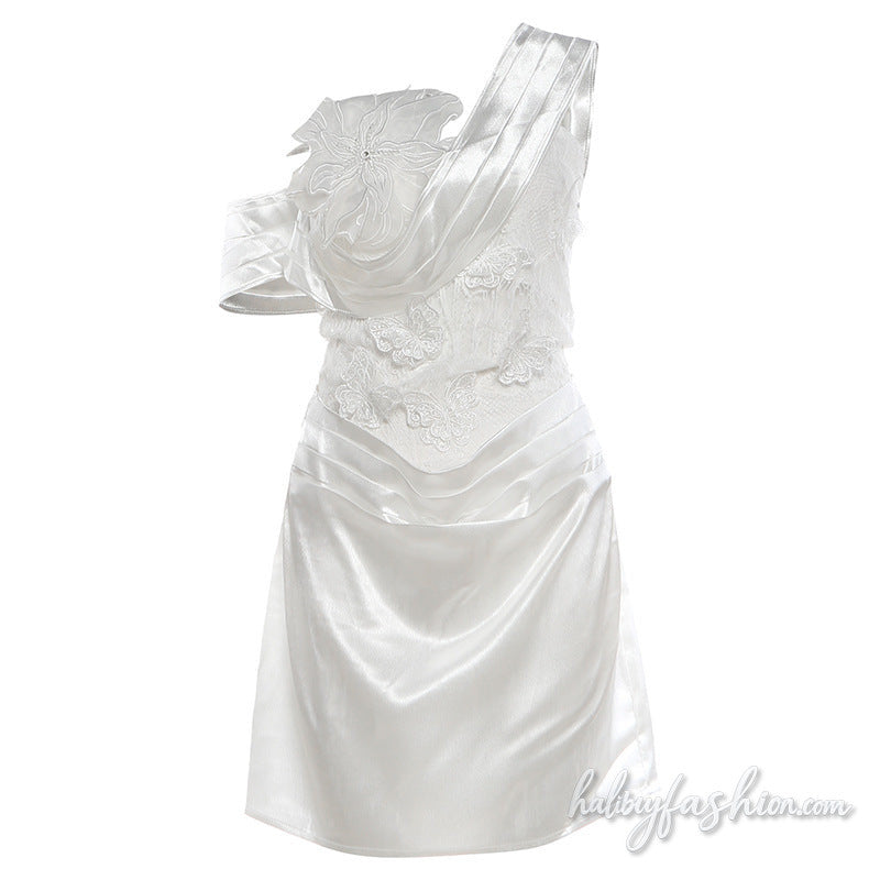 Irregular one shoulder flower applique ruched mini dress