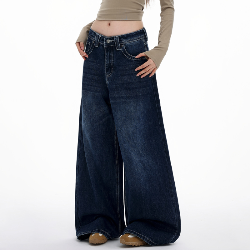 Medium wash pocket button low rise wide leg | Baggy Low Rise Jeans