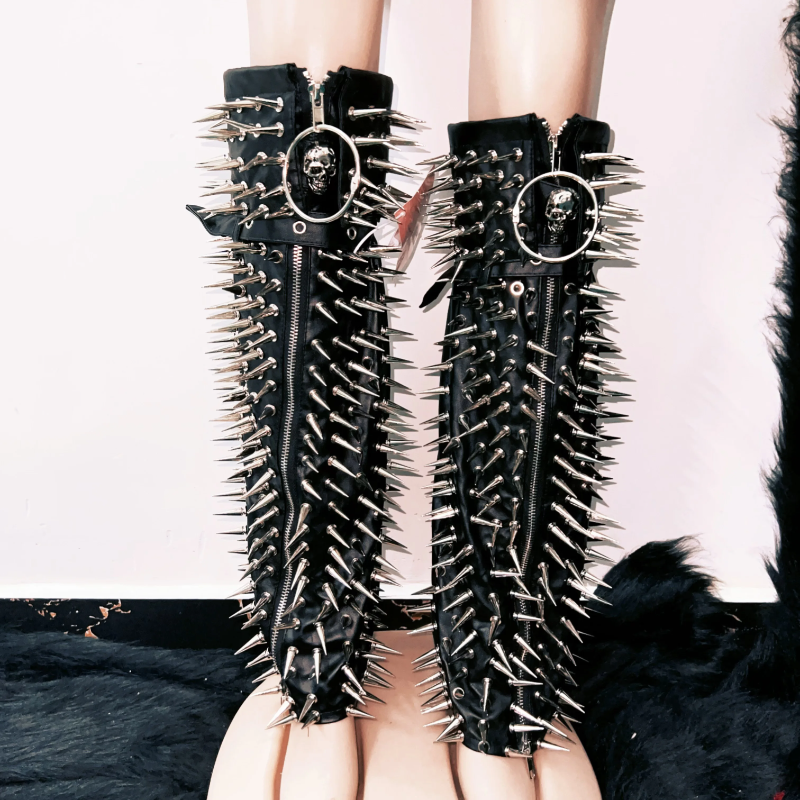 Metal chain skull applique rivet gloves cami top  | Festival Outfits Women