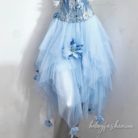 Lace hem flower applique button tube top