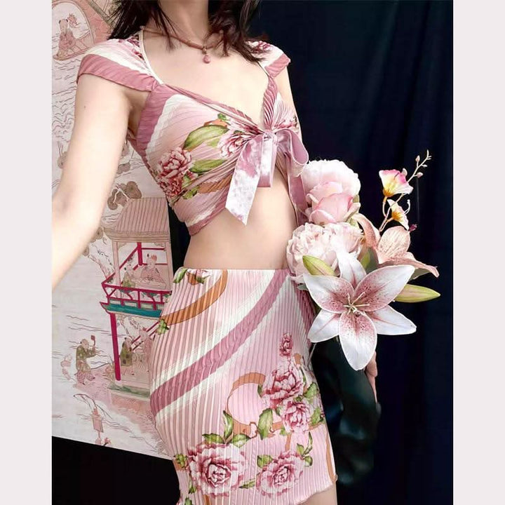 Bowknot ruffle ruched contrast flower print top  | Festival Outfits Women