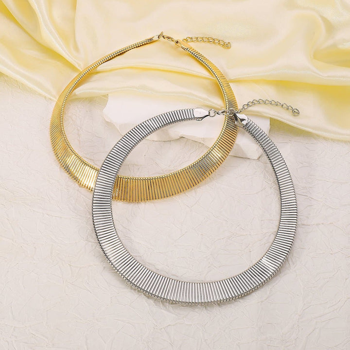 Ribbed metal solid chain necklace  | Festival Outfits Women