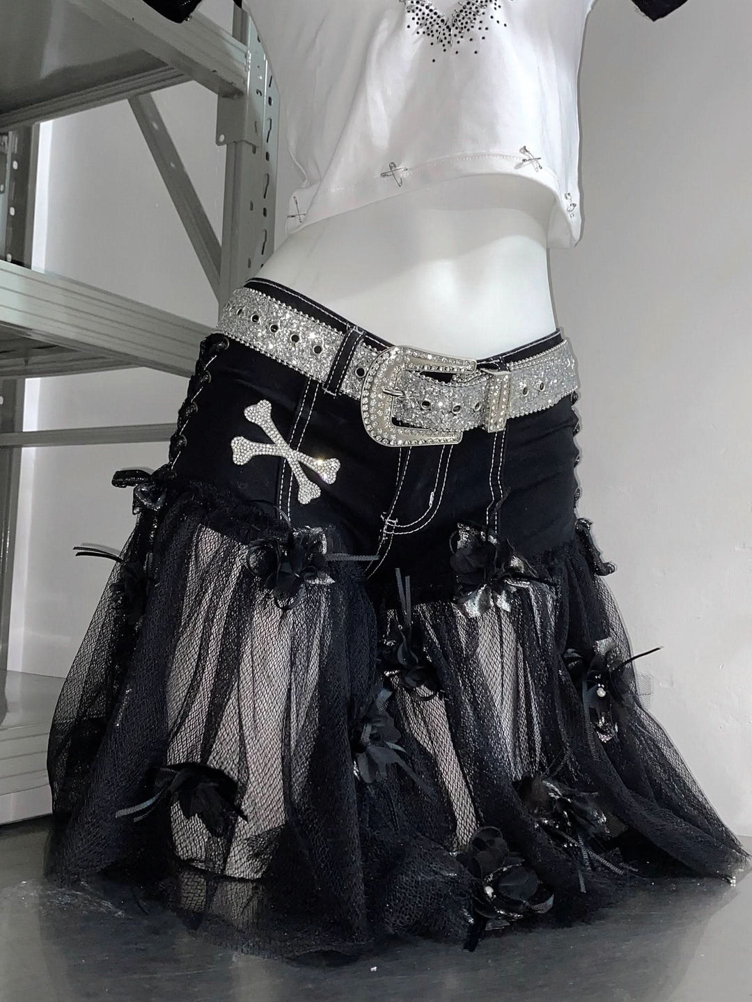 Cross pattern beaded mesh flower applique short pant set  | Festival Outfits Women