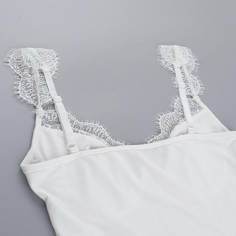 V neck lace hem flower applique cami top  | Festival Outfits Women