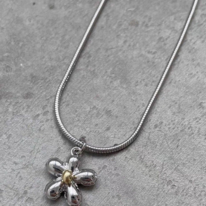 Metal chain flower pendant necklace  | Festival Outfits Women