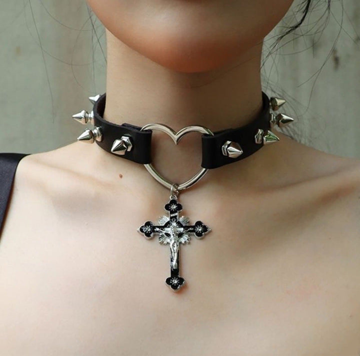 Cross pendant heart ring rivet choker necklace  | Festival Outfits Women