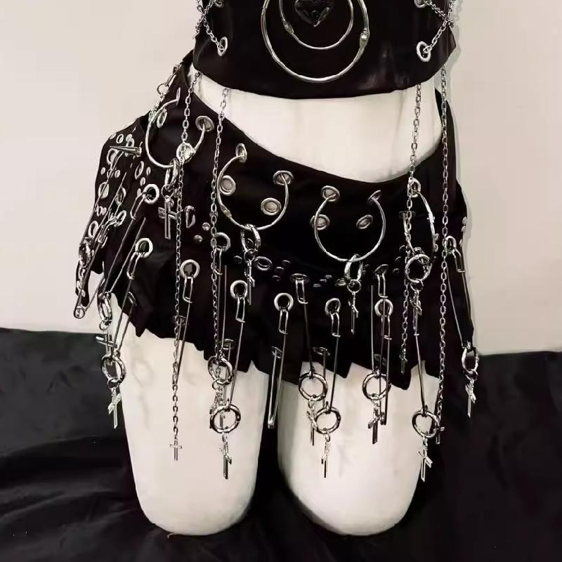 Halter o ring PU leather rivet metal chain top  | Festival Outfits Women