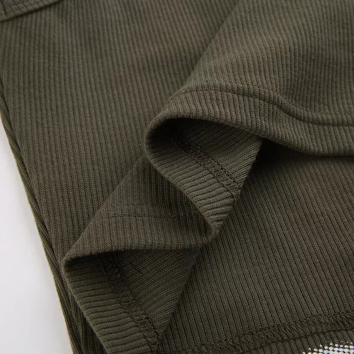 Sleeveless crewneck abstract contrast print crop top