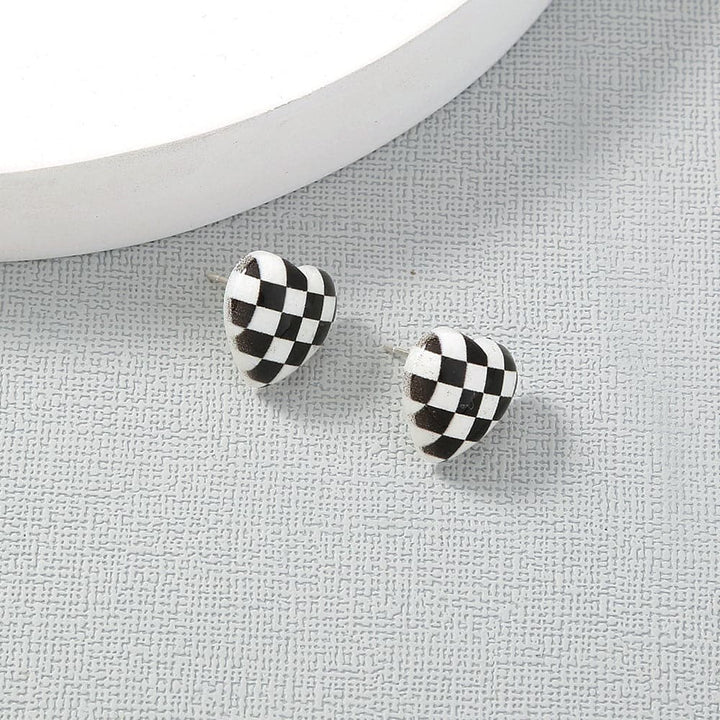 Heart plaid stud earrings