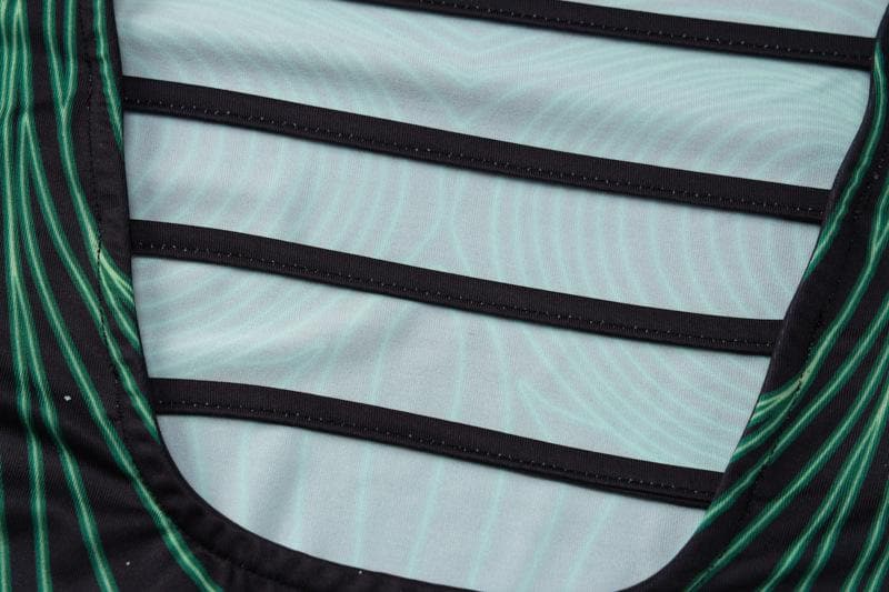 Long sleeve round neck contrast abstract body print maxi dress