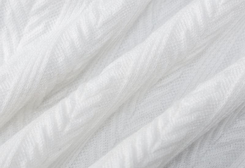 Textured lace hem solid u neck sleeveless crop top