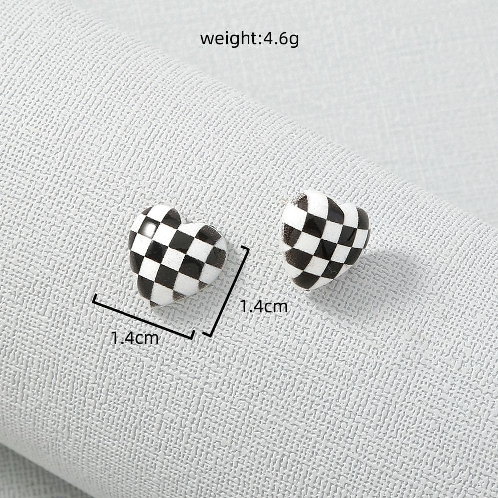 Heart plaid stud earrings