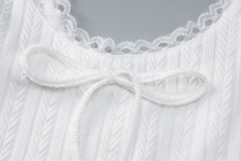 Textured lace hem solid u neck sleeveless crop top