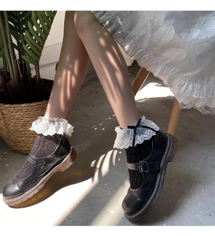 Lace bowknot hollow out short socks