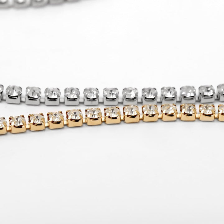 Cross pendant rhinestone necklace